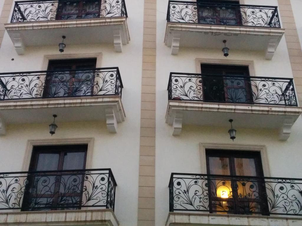Lakis Court * Larnaka