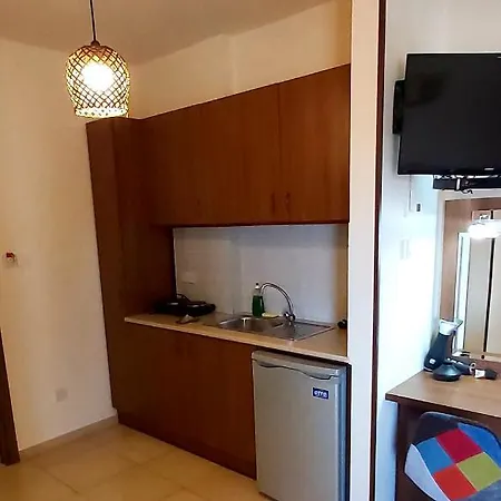 Ferienwohnung Lakis Court Larnaka Exterior foto