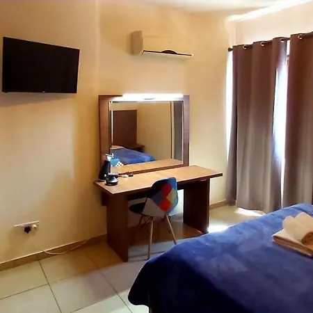 Ferienwohnung Lakis Court Larnaka Exterior foto