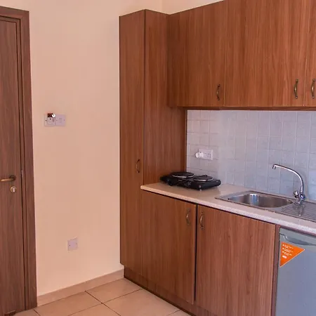 Ferienwohnung Lakis Court Larnaka Exterior foto