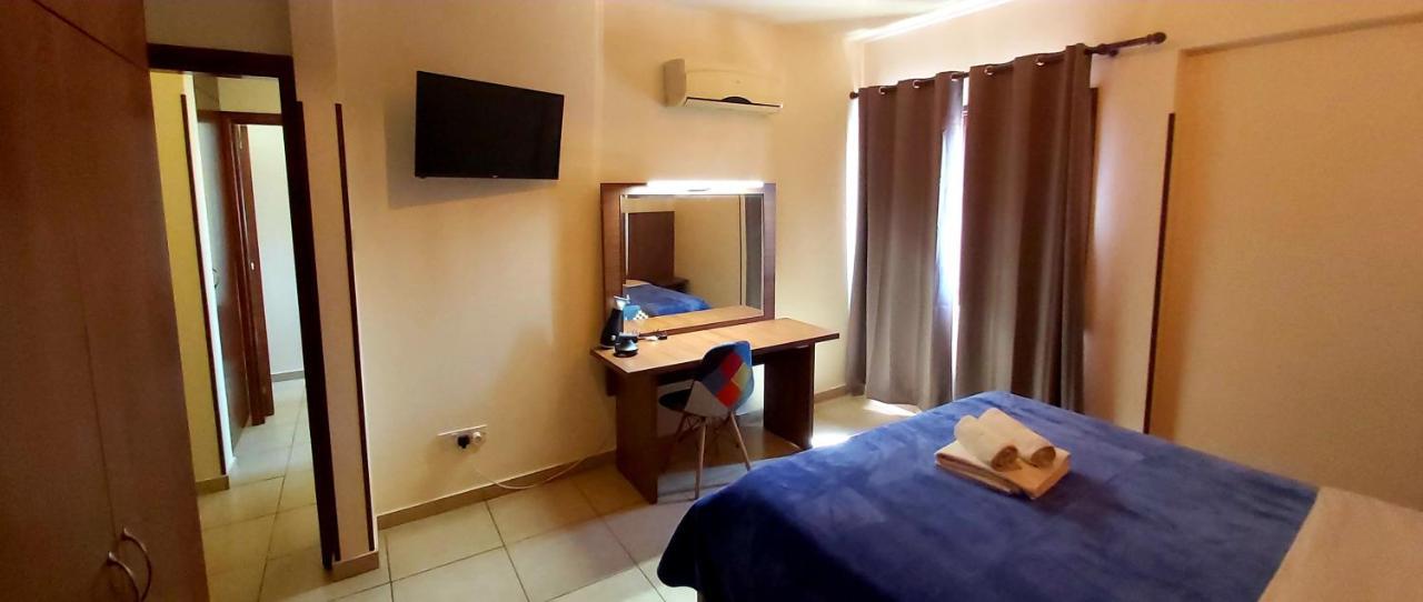 Lakis Court Апартаменти