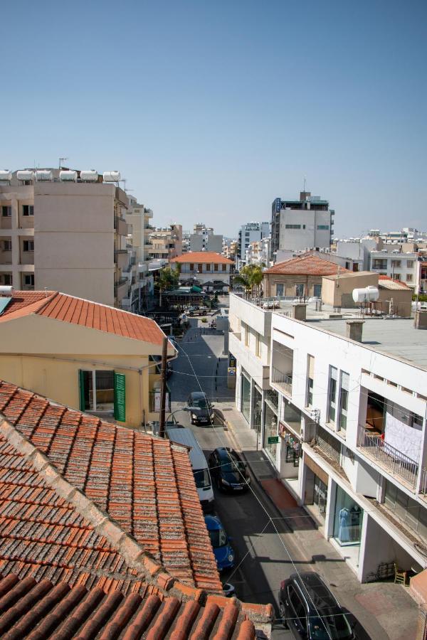 Апартаменти Lakis Court *