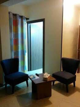 Lakis Court Апартаменти
